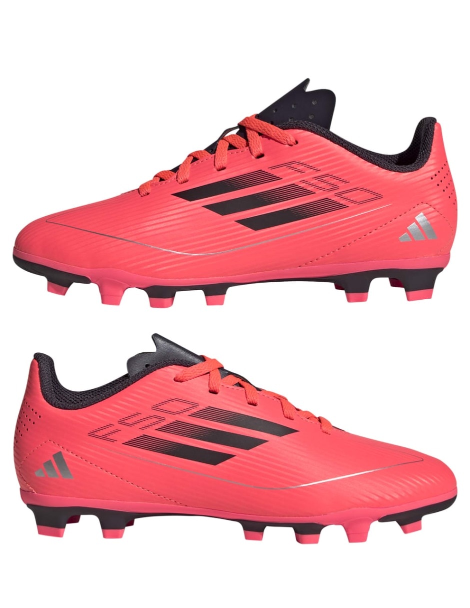 Tenis Adidas de niño para fútbol