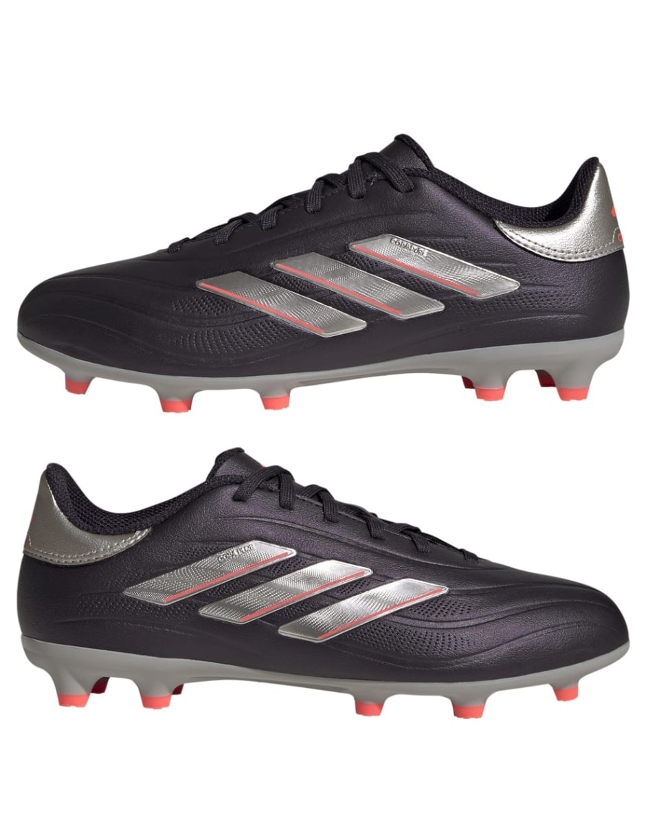 Tenis Adidas de niño para fútbol