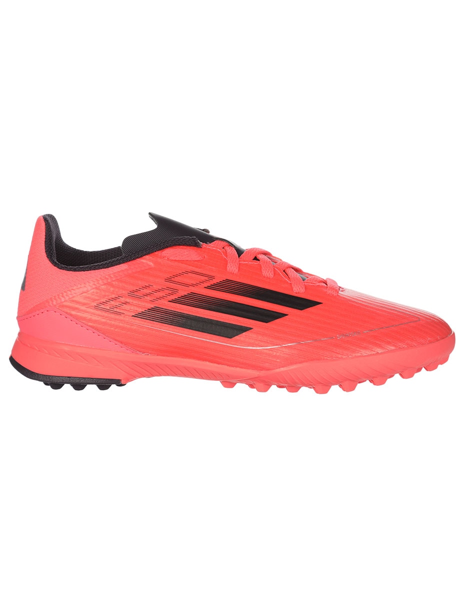 Tenis Adidas de niño para fútbol