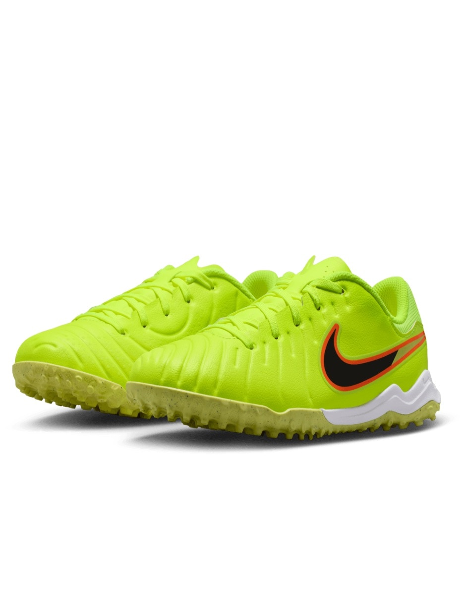 Tenis de niño para fútbol 5