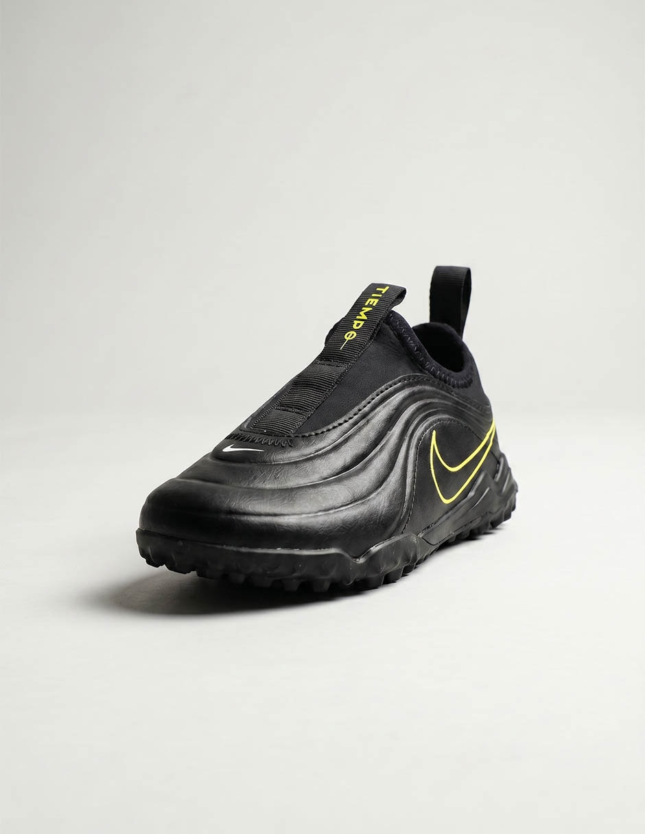 Tenis para futbol Nike de niño