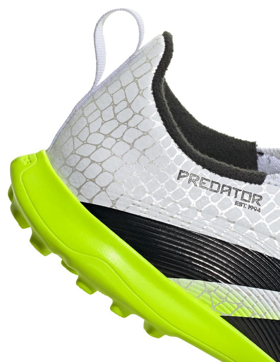 Tenis para fútbol Adidas de niño