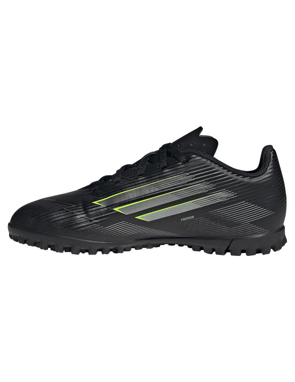 Tenis para fútbol de niño
