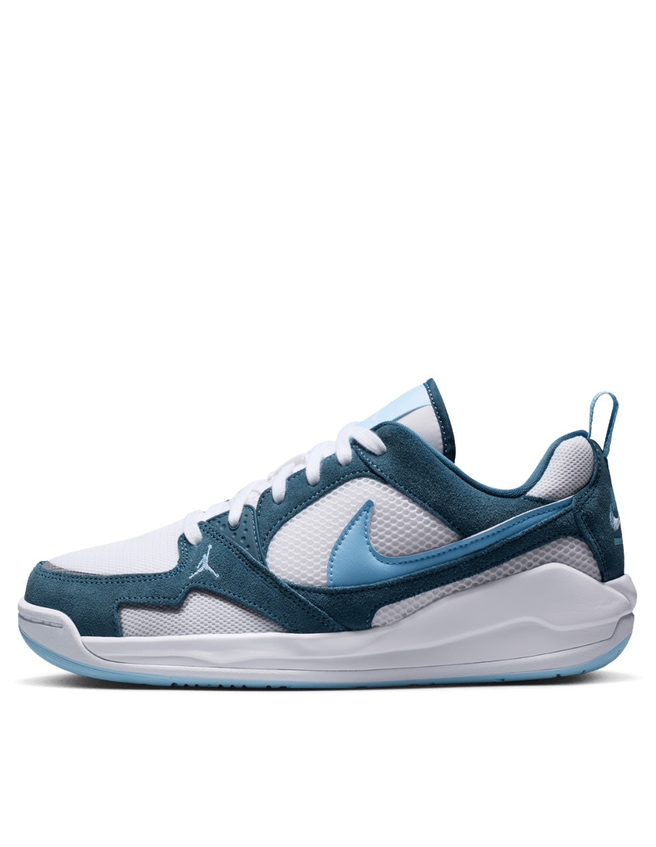 Tenis para entrenamiento Nike Jordan Cmft Era para hombre