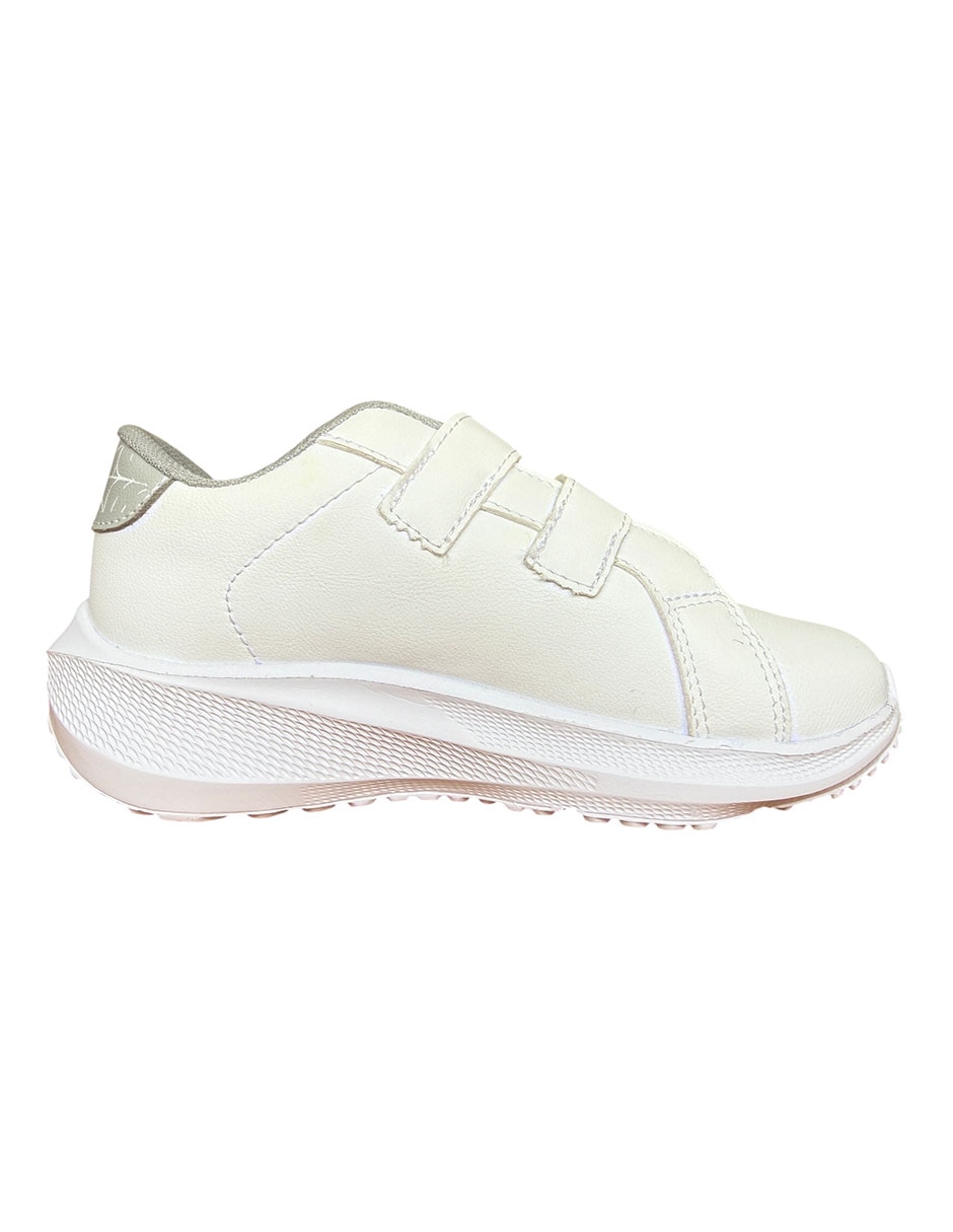 Tenis casual de niño